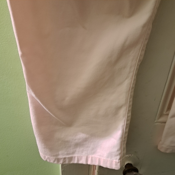 Gloria Vanderbilt Women's Capris - Picture 11 of 16